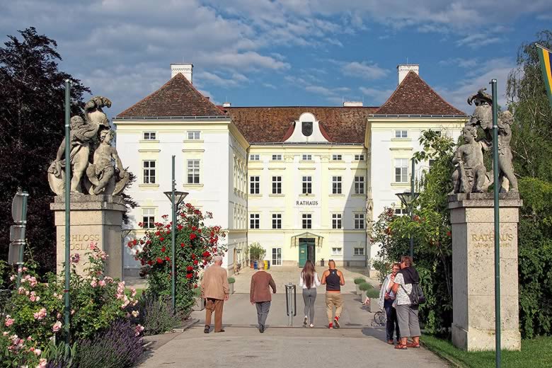 RATHAUS